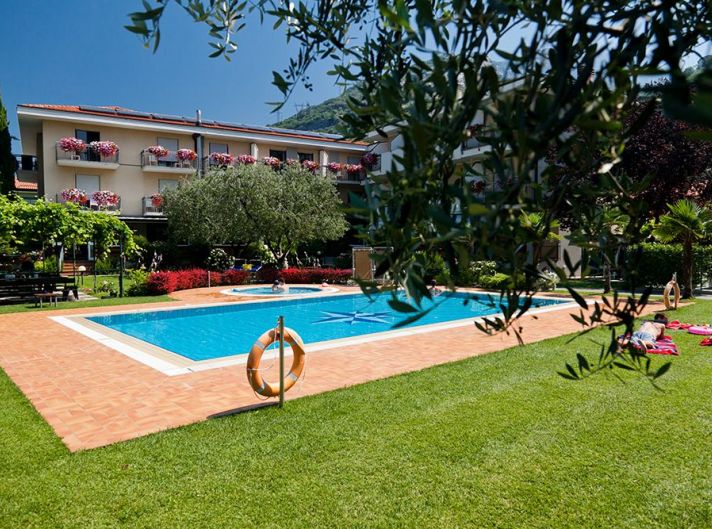 Circolo Vela Torbole - Hotel - Hotel Villa Stella