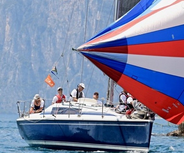 Circolo Vela Torbole - Veleggiate con skipper sul Garda
