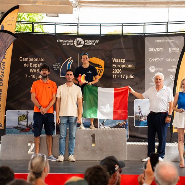 Il Circolo Vela Torbole vola sul tetto d’Europa: Elisa Bombana campionessa WASZP